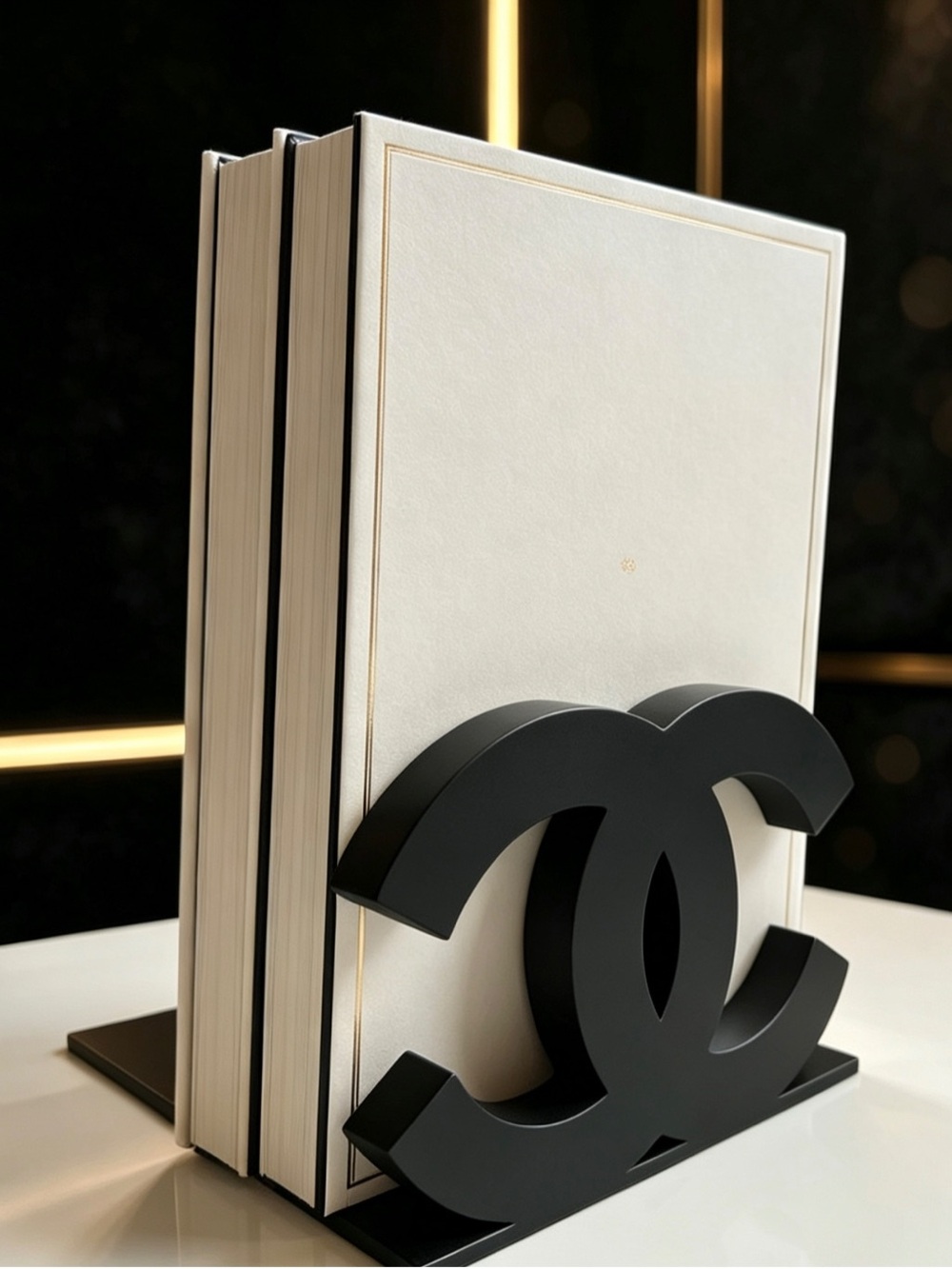 Bookend holder
